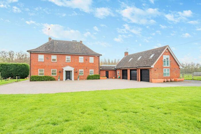 5 Bedroom Detached House For Sale In Buckley Green, Henley-In-Arden, B95