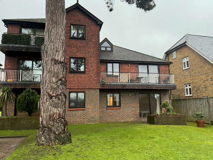 2 Bedroom Apartment To Rent In Kemerton Road, Beckenham, Kent, BR3