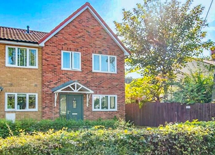 2 Bedroom End Of Terrace House For Sale In Buttercup Close, Little Canfield, CM6
