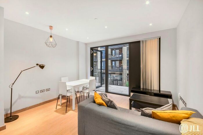 1 Bedroom Flat To Rent In Bellwether Lane, London, SW18