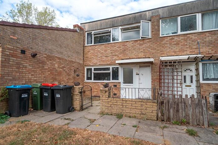 3 Bedroom End Of Terrace House For Sale In Skene Close, Bletchley, Milton Keynes, MK2