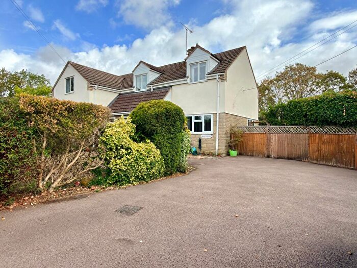 4 Bedroom Detached House For Sale In Cheltenham Road, Kinsham, Tewkesbury, GL20
