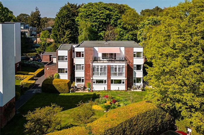 3 Bedroom Flat For Sale In Martello Road South, Poole, BH13