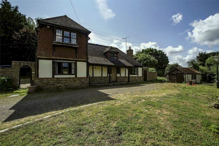 3 Bedroom Detached House For Sale In Button Street, Swanley, Kent, BR8