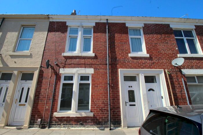 2 Bedroom Flat To Rent In Frobisher Street, Hebburn, Tyne And Wear, NE31
