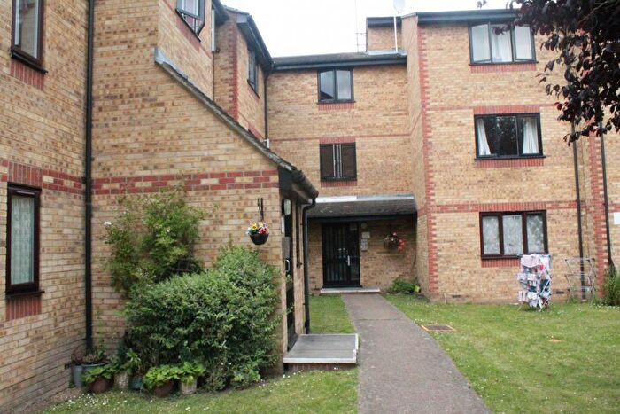 1 Bedroom Flat To Rent In Milestone Close, London, N9