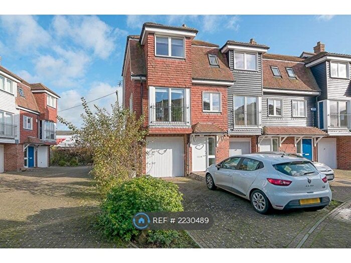 2 Bedroom End Of Terrace House To Rent In Western Barn Close, Rye, TN31