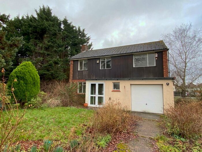 3 Bedroom Detached House To Rent In Willow Way, Maidstone, ME15