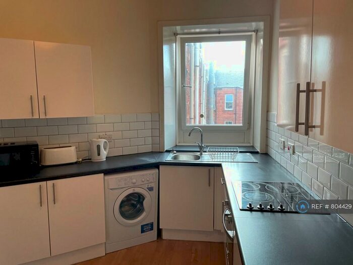 4 Bedroom Flat To Rent In Barrington Drive, Glasgow, G4