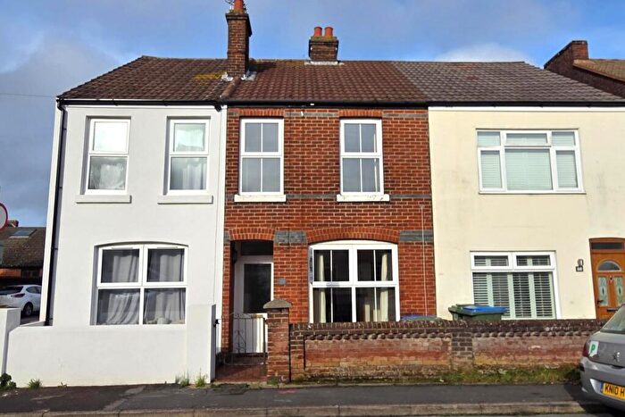 2 Bedroom House For Sale In Gordon Road, Fareham, PO16