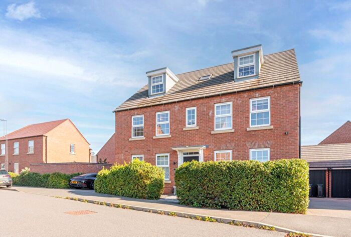5 Bedroom Detached House For Sale In Orton Road, Warwick, Warwickshire, CV34