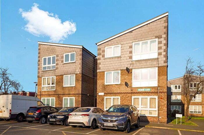 1 Bedroom Flat To Rent In Heenan Close, Barking, IG11