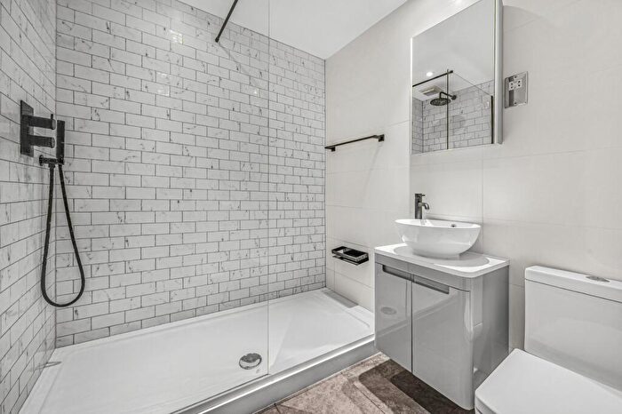 2 Bedroom Flat For Sale In Angel Southside, Owen Street, EC1V