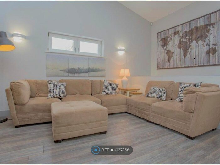 2 Bedroom Flat To Rent In The Ridge, Hampton Vale, Peterborough, PE7