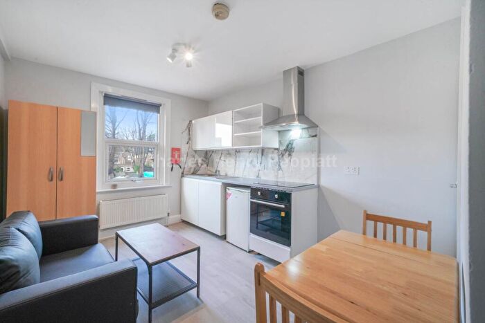 1 Bedroom Apartment To Rent In Alexandra Road, Hornsey, N8