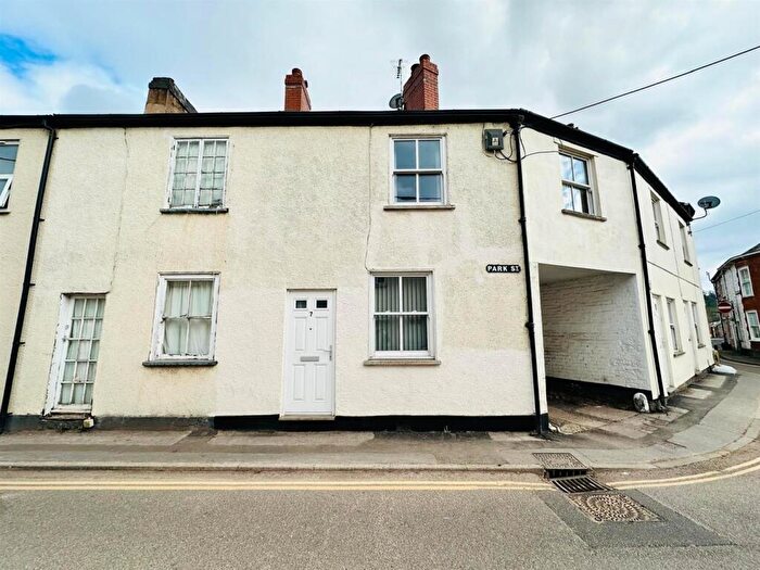2 Bedroom Terraced House For Sale In Tiverton, EX16