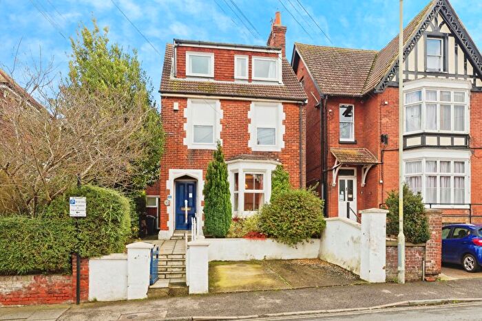 4 Bedroom Detached House For Sale In Nunnery Fields, Canterbury, Kent, CT1