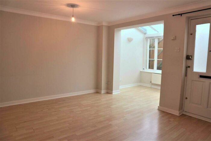 2 Bedroom Apartment To Rent In Station Road West, Canterbury, CT2