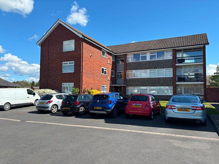 2 Bedroom Apartment To Rent In Arlington Avenue, Leamington Spa, CV32