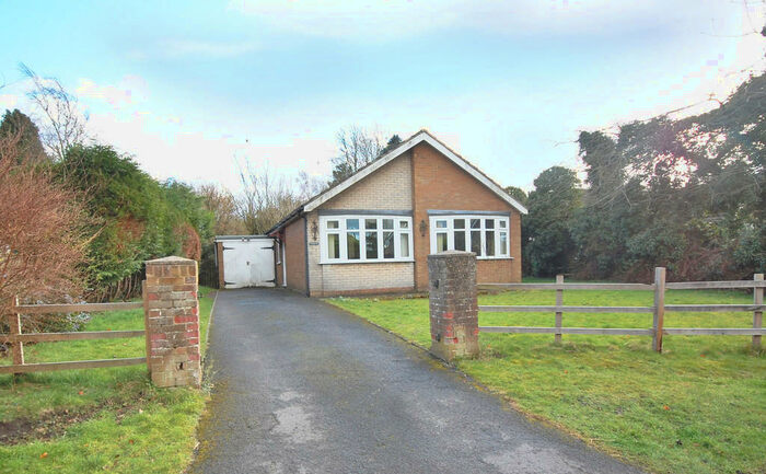 2 Bedroom Detached Bungalow For Sale In Chapel Lane, Swallow, LN7