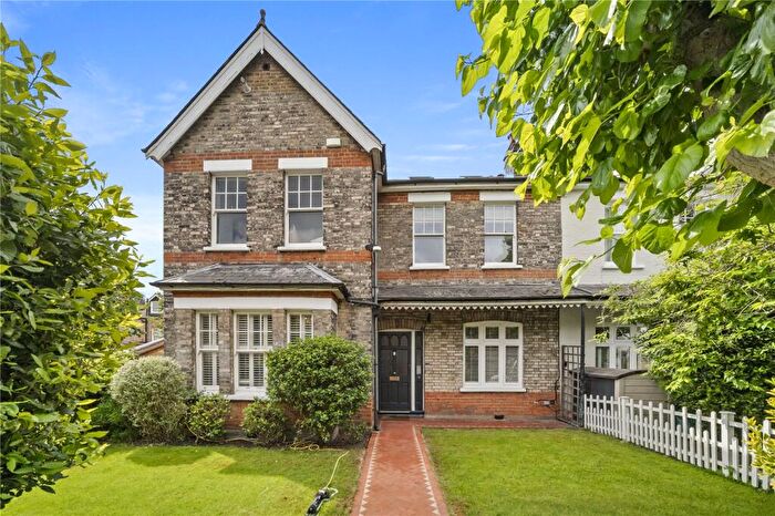 5 Bedroom Semi-Detached House For Sale In Ormonde Road, East Sheen, SW14