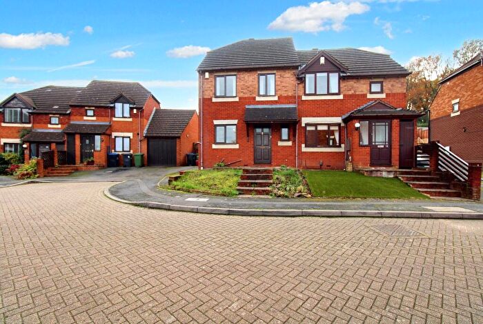 3 Bedroom Semi-Detached House For Sale In Clifden Grove, Kenilworth, Warwickshire, CV8