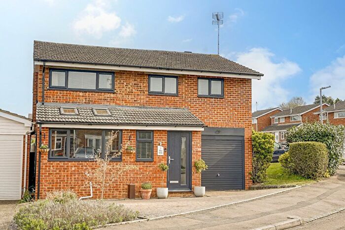 4 Bedroom Detached House For Sale In The Stile, Heath And Reach, Leighton Buzzard, LU7