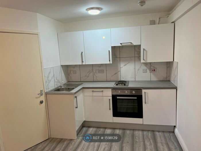 Studio To Rent In Gilson Way, Birmingham, B37