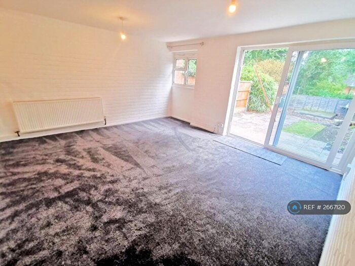 3 Bedroom Terraced House To Rent In Minden Grove, Birmingham, B29
