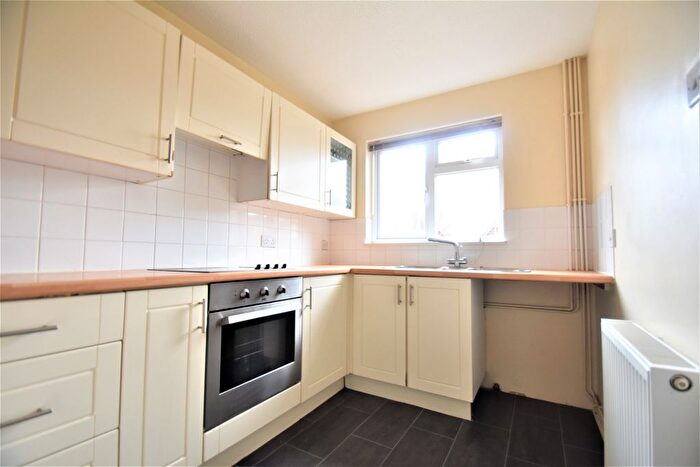 3 Bedroom End Of Terrace House To Rent In Cheriton Road, Gosport, Hampshire, PO12