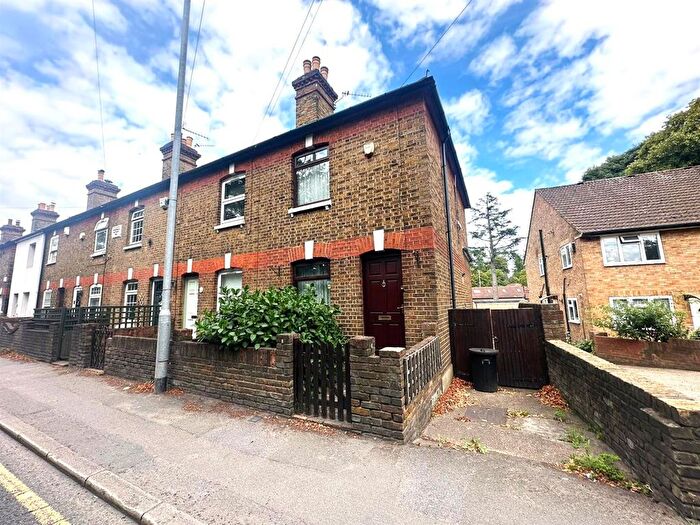 2 Bedroom End Of Terrace House To Rent In Harlington Road, Uxbridge, UB8