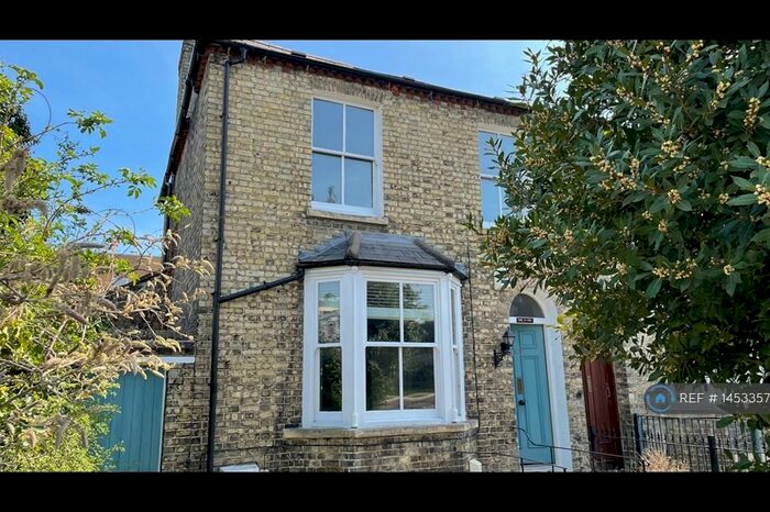 1 Bedroom Flat To Rent In Hills Road, Cambridge, CB2