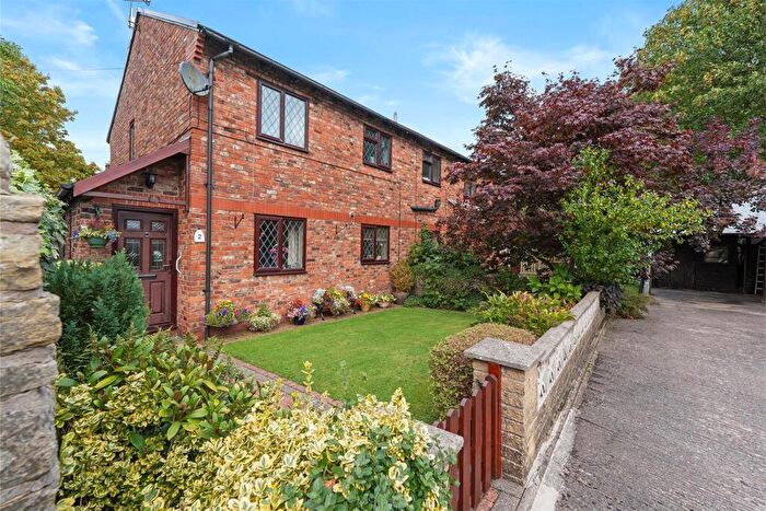 3 Bedroom Semi-Detached House For Sale In Kingsway, Bollington, Macclesfield, SK10