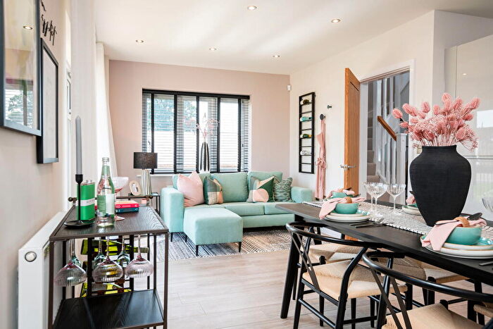 4 Bedroom Detached House For Sale In Clements Way, Shrivenham, Swindon, SN6