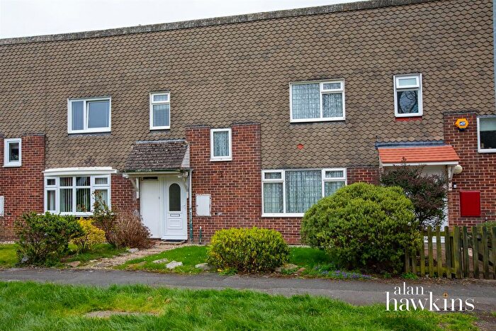 3 Bedroom Terraced House For Sale In Austen Crescent, Swindon, SN3