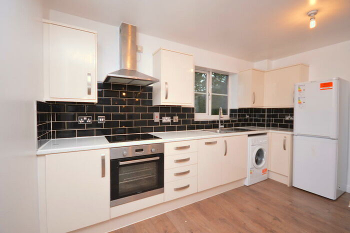 3 Bedroom Apartment To Rent In Isabelle Court, Kettering, NN16