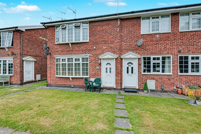2 Bedroom Flat For Sale In Sherwood Court, Beeston, Nottingham, NG9