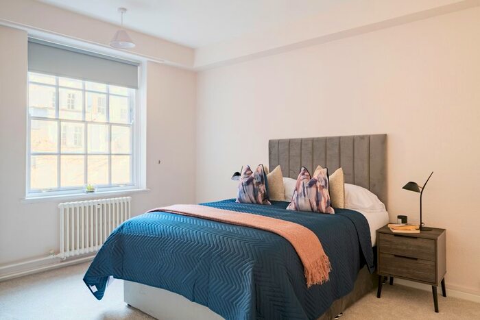 2 Bedroom Flat To Rent In Dolphin Square, London, SW1V