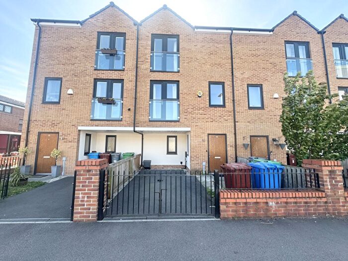 3 Bedroom Terraced House To Rent In Peace Road, Brunswick, M13