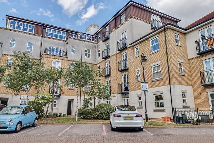 2 Bedroom Flat For Sale In Audley Court, Forge Way, Southend-On-Sea, SS1