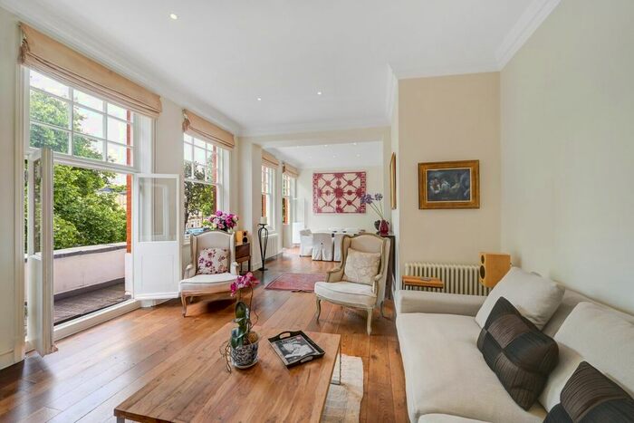 2 Bedroom Flat To Rent In Evelyn Gardens, London, SW7
