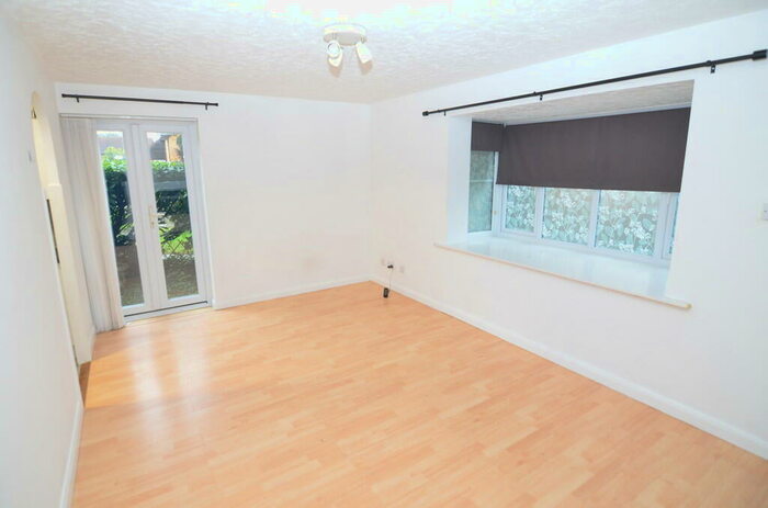 Studio To Rent In Knights Manor Way, Dartford, DA1