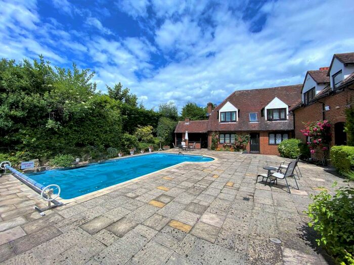 1 Bedroom Apartment To Rent In Red Lion Way Wooburn Green, HP10