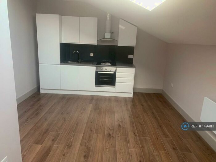 1 Bedroom Flat To Rent In Cube House, Stoke Mandeville, Aylesbury, HP22