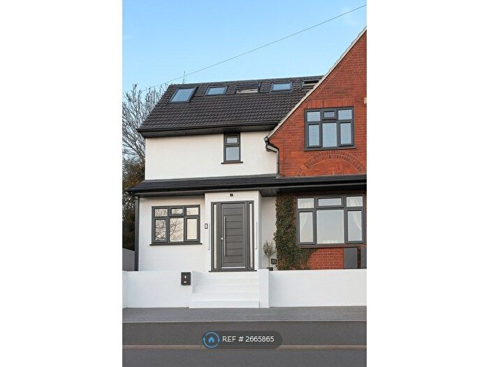 5 Bedroom Semi-detached House To Rent In Primrose Hill, Kings Langley, WD4