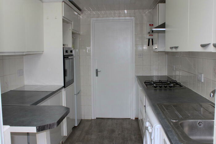 5 Bedroom House To Rent In Falmouth Road, Redbridge, IG4
