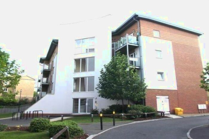 2 Bedroom Flat To Rent In Observer Drive, Watford, WD18