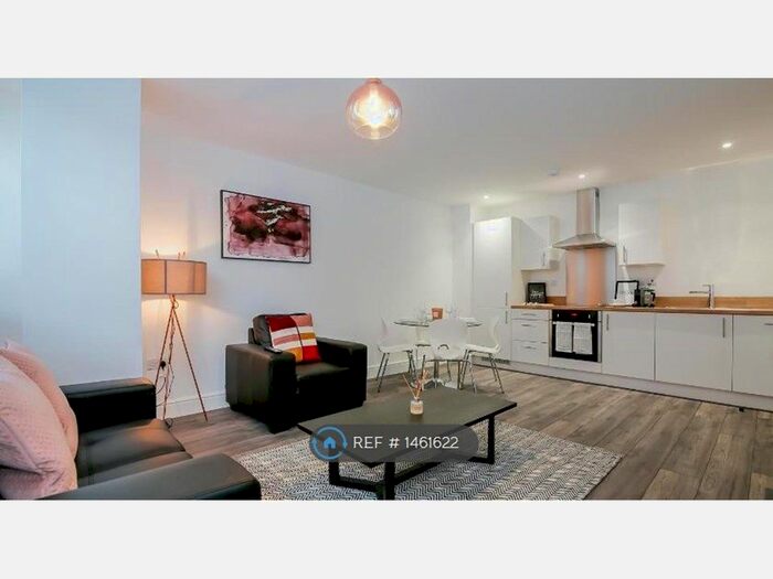 2 Bedroom Flat To Rent In Queens House, Sheffield, S1