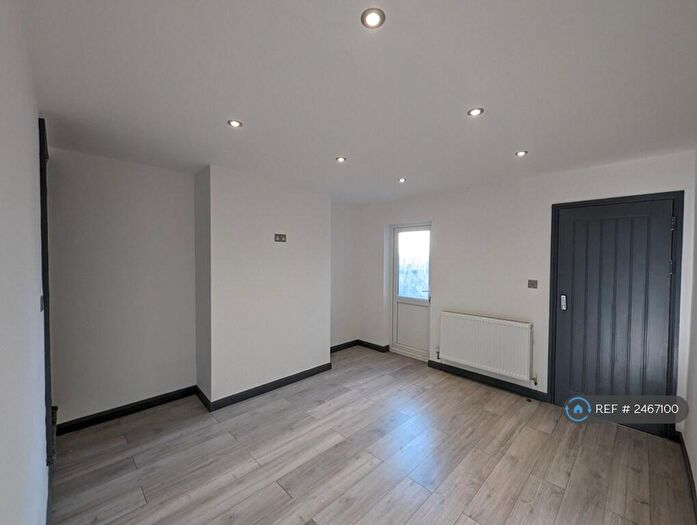 3 Bedroom Terraced House To Rent In Castle Street, Chesterton, Newcastle-Under-Lyme, ST5