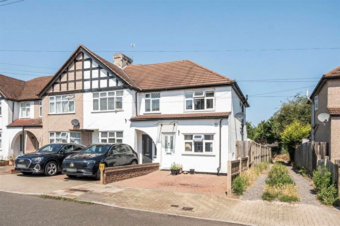 2 Bedroom Semi-Detached House For Sale In Sunray Avenue, Bromley, BR2